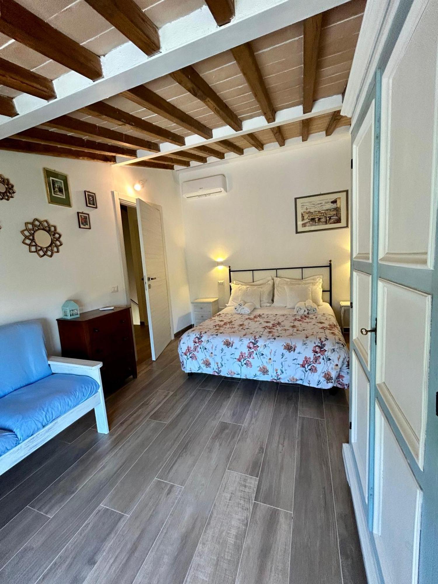 Agriturismo La Corte Del Sole Siena Exterior photo