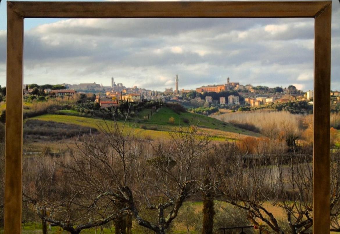 Agriturismo La Corte Del Sole Siena Exterior photo