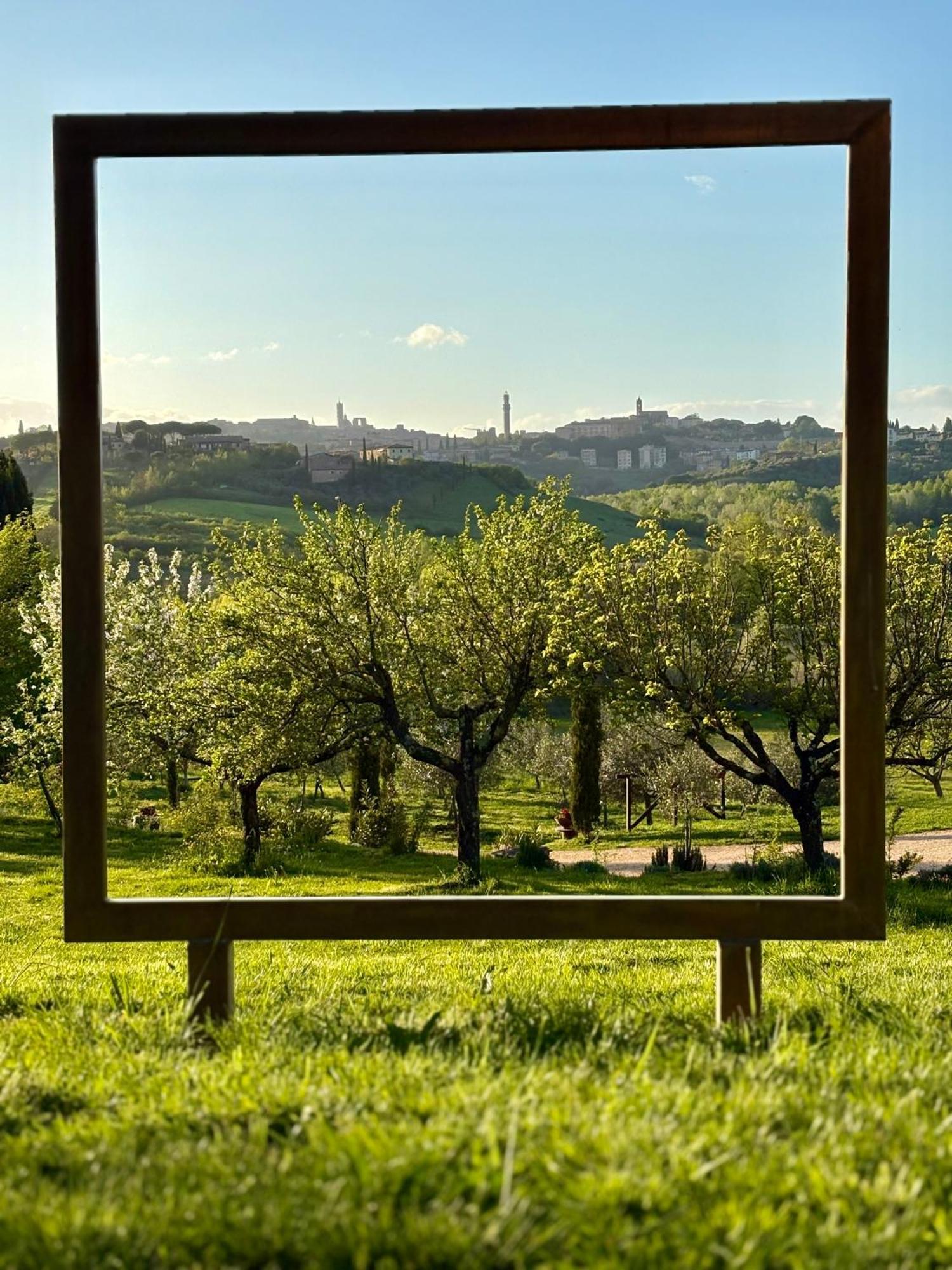Agriturismo La Corte Del Sole Siena Exterior photo